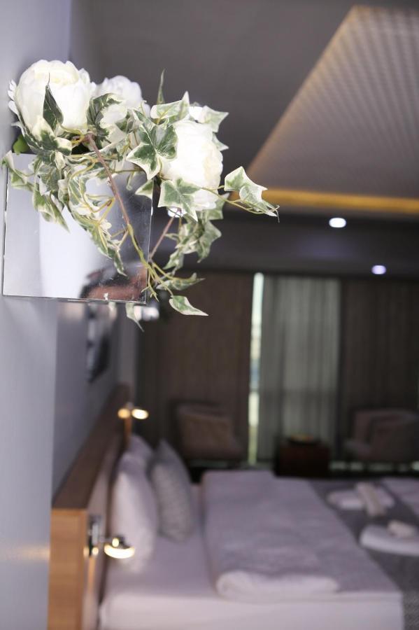 Lily Airport Otel Arnavutkoy Exterior foto