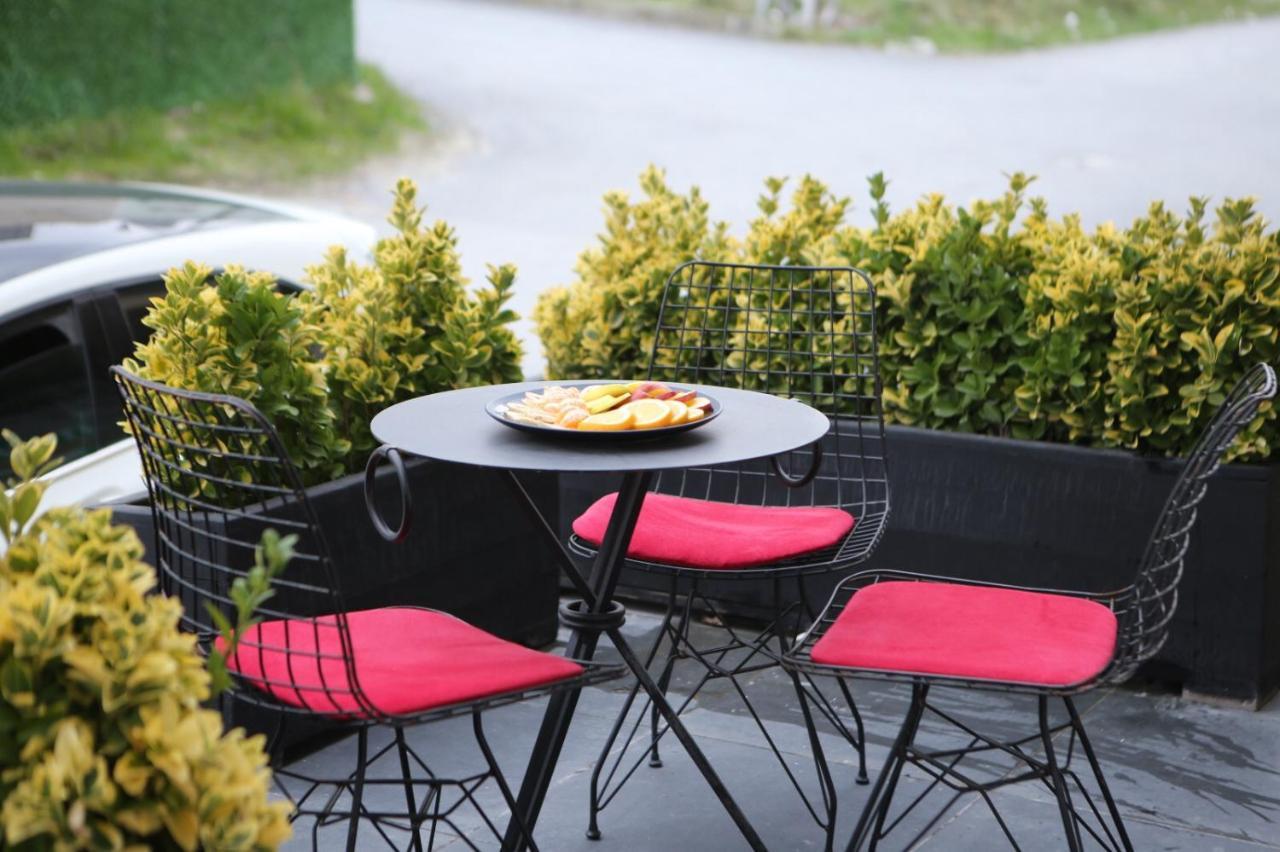 Lily Airport Otel Arnavutkoy Exterior foto